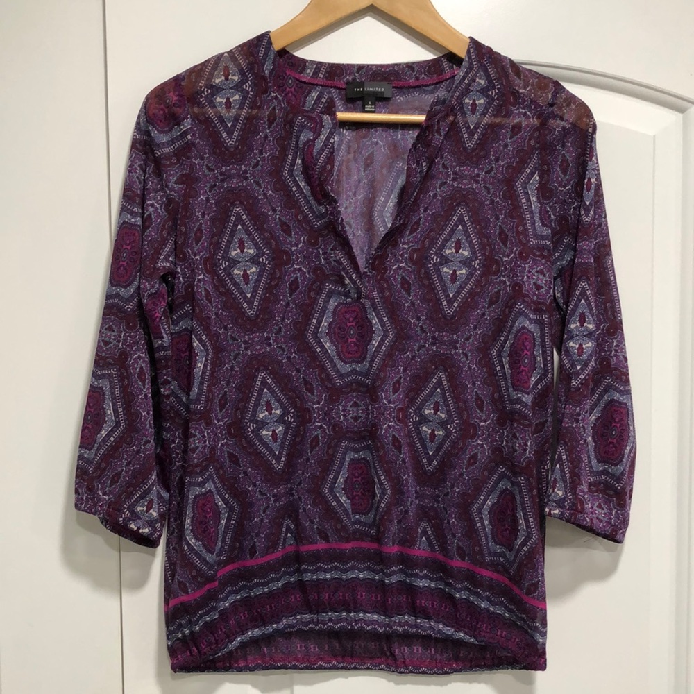 Like new - THE LIMITED Women's Purple Patterned Sheer Top